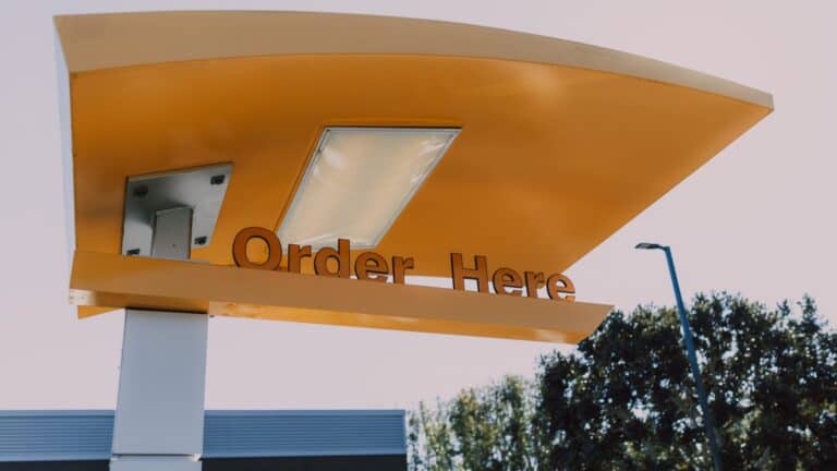 6 - The Ultimate Guide to Enhancing Drive -Thru Speed of Service - V2