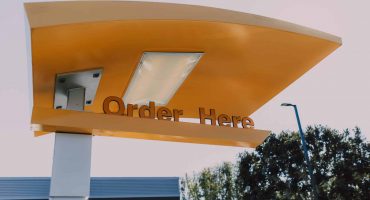 6 - The Ultimate Guide to Enhancing Drive -Thru Speed of Service - V2